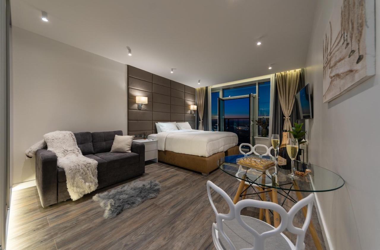 Victory-29 Luxury Apartment Center Киев Екстериор снимка